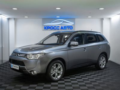 Mitsubishi Outlander, 2.4 л, CVT, 2012 фото 3