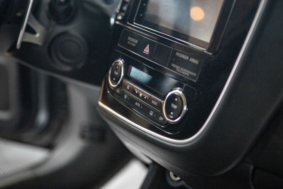 Mitsubishi Outlander, 2.4 л, Вариатор, 2012 фото 13