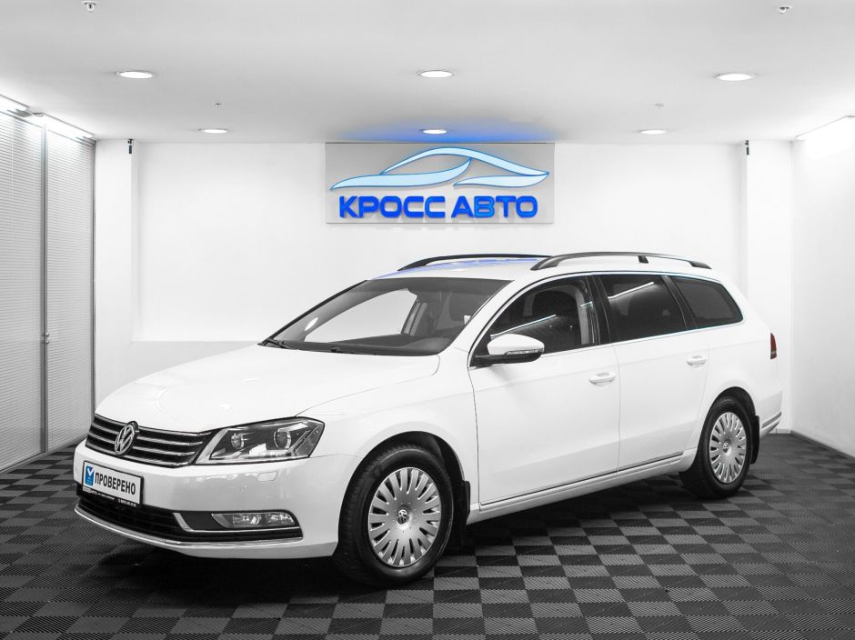 Volkswagen Passat, 1.8 л, Робот, 2011 фото 3