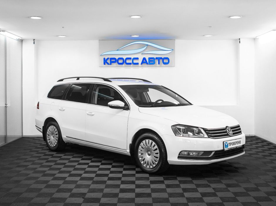 Volkswagen Passat, 1.8 л, Робот, 2011 фото 5