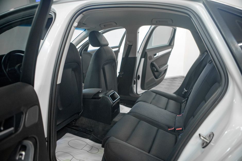 Audi A4, 1.8 л, Вариатор, 2012 фото 1