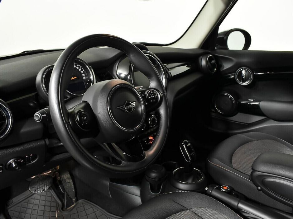 MINI Hatch, 1.5 л, Робот, 2018 фото 7