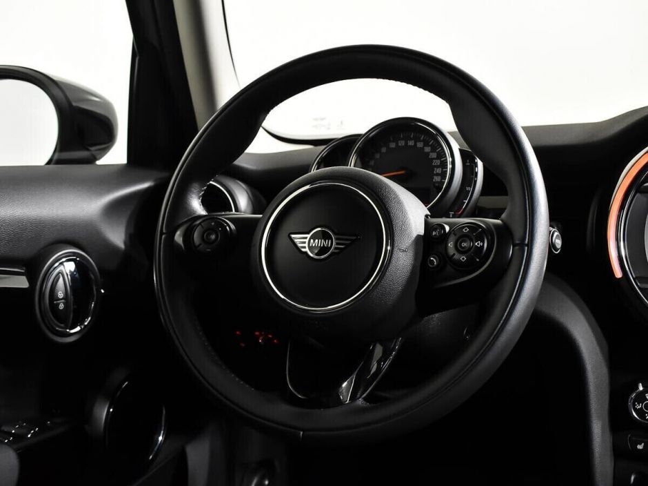 MINI Hatch, 1.5 л, Робот, 2018 фото 8