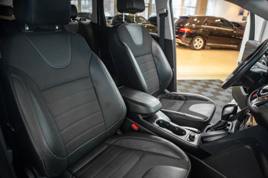 Ford Kuga, 1.6 л, АТ, 2014 фото 2