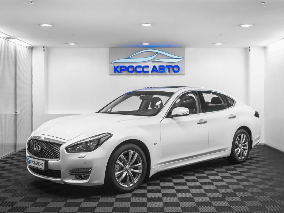 Infiniti Q70, 2.5 л, АТ, 2015 фото 3
