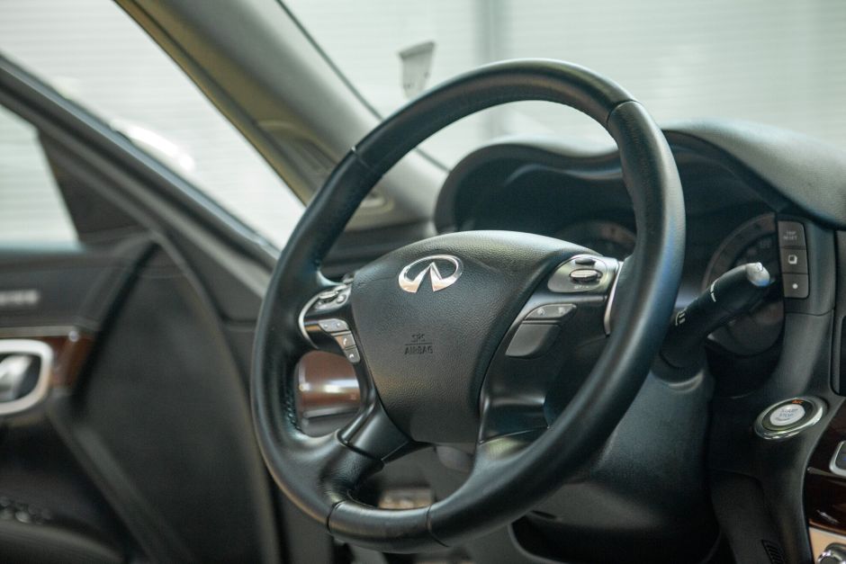 Infiniti Q70, 2.5 л, АТ, 2015 фото 12