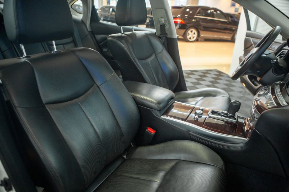 Infiniti Q70, 2.5 л, АТ, 2015 фото 2