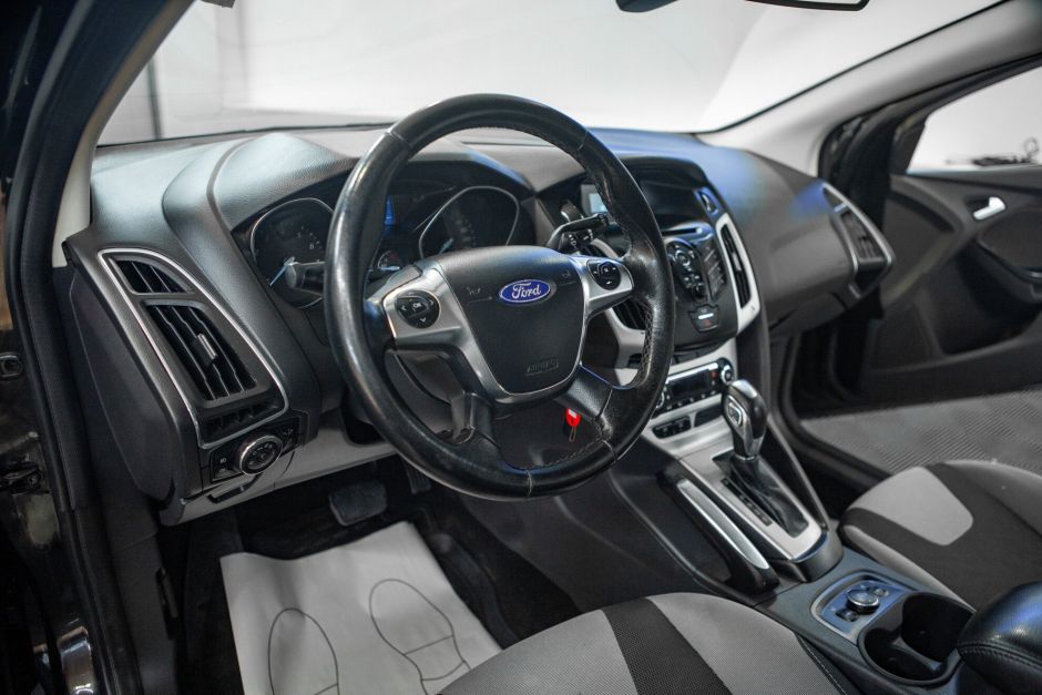 Ford Focus, 1.6 л, Робот, 2012 фото 7