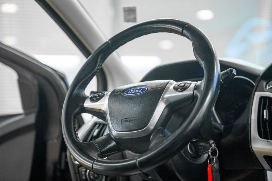 Ford Focus, 1.6 л, Робот, 2012 фото 11