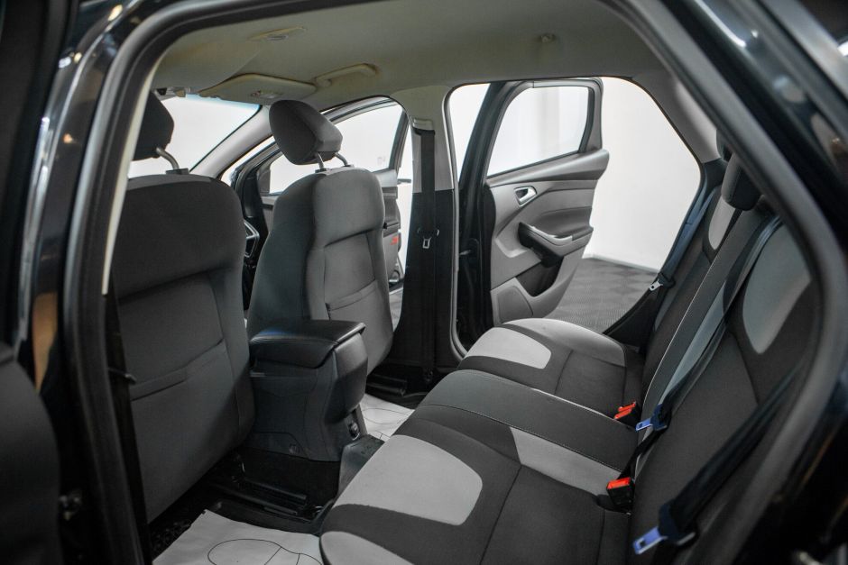 Ford Focus, 1.6 л, Робот, 2012 фото 1