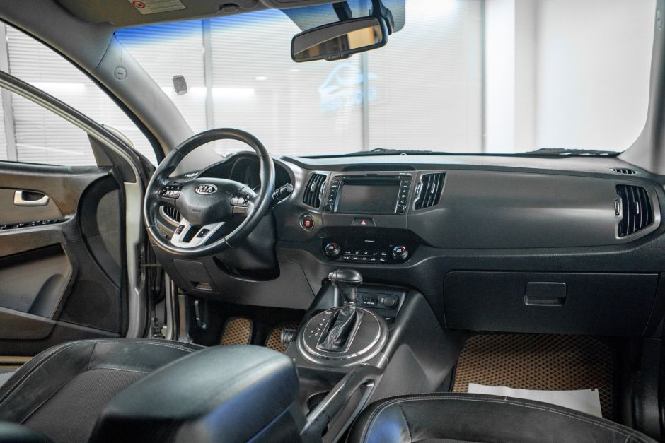 Kia Sportage, 2.0 л, АТ, 2011 фото 8