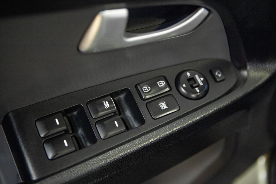 Kia Sportage, 2.0 л, АТ, 2011 фото 13