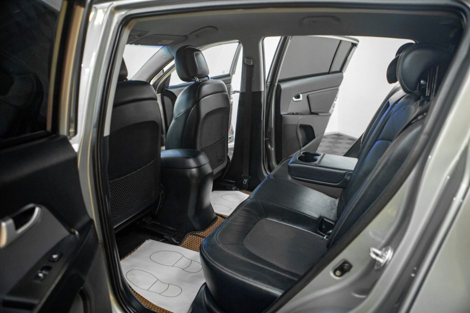 Kia Sportage, 2.0 л, АТ, 2011 фото 2