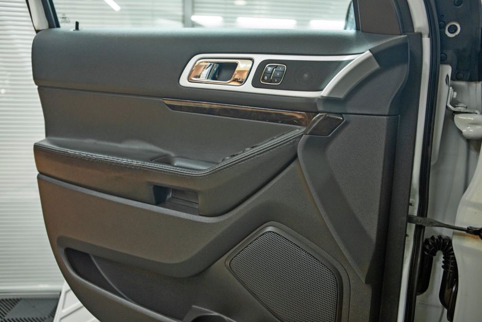 Ford Explorer, 3.5 л, АТ, 2012 фото 18