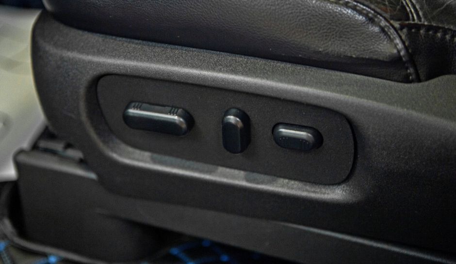 Ford Explorer, 3.5 л, АТ, 2012 фото 2