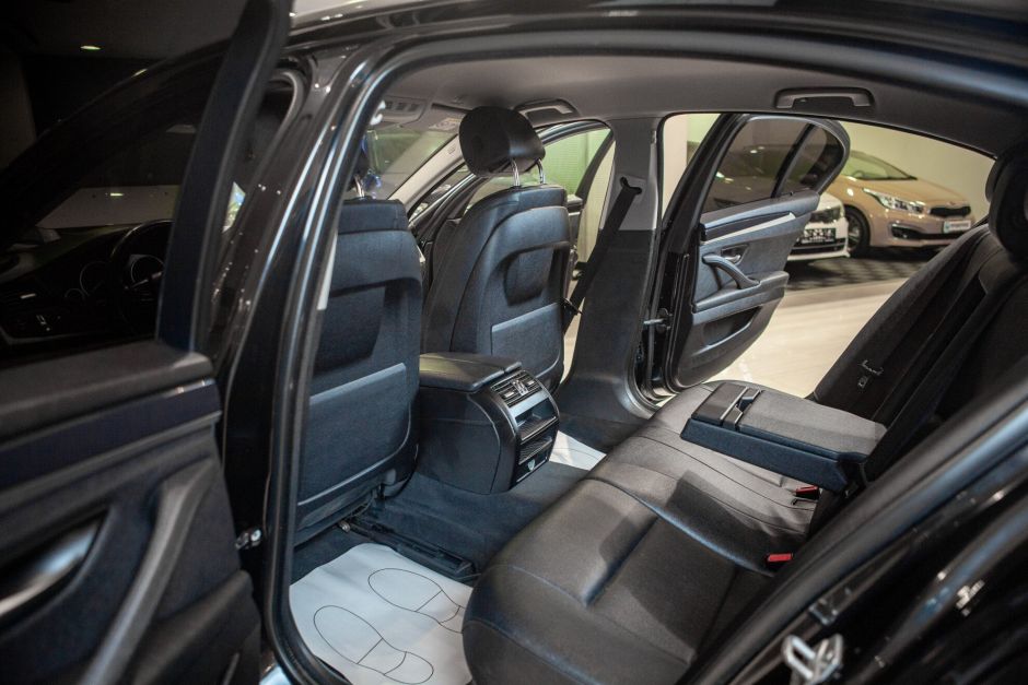 BMW 5 серия, 2.0 л, АТ, 2016 фото 9