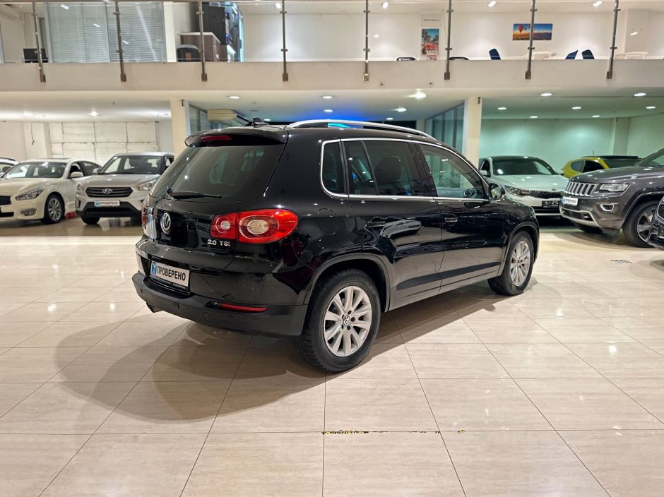Volkswagen Tiguan, 2.0 л, АТ, 2010 фото 4