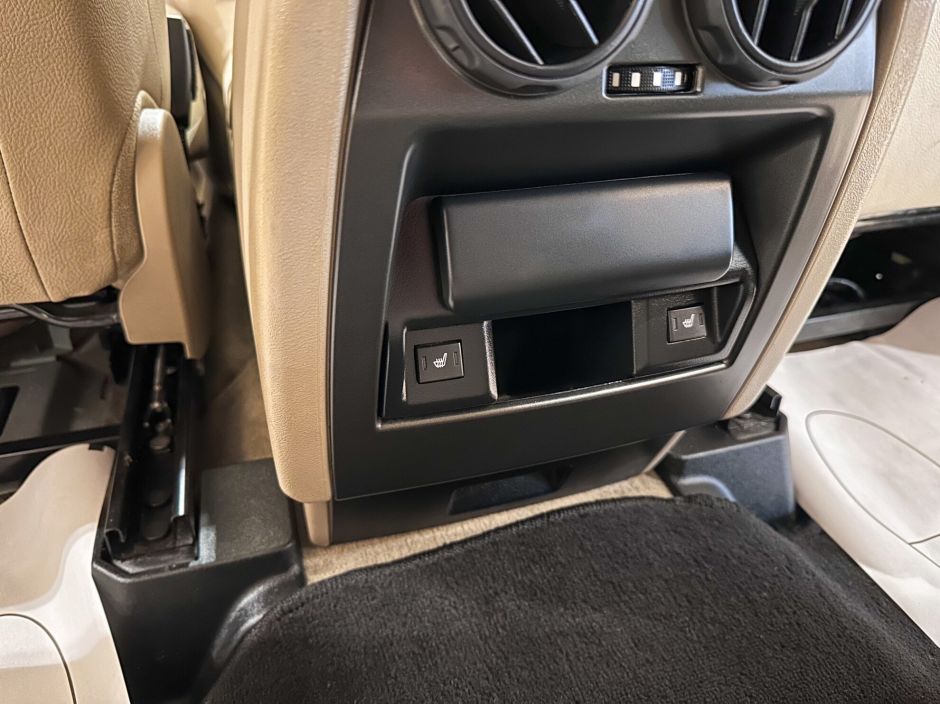 Land Rover Discovery, 3.0 л, АТ, 2012 фото 9