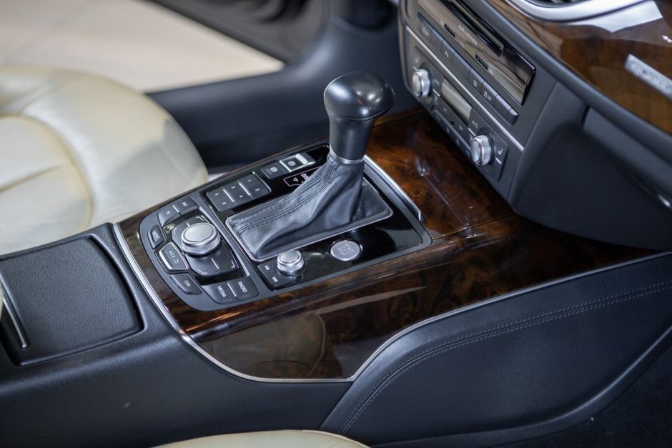 Audi A6, 2.8 л, Робот, 2014 фото 13