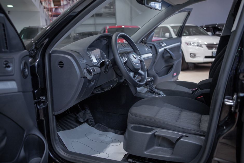 Skoda Octavia, 1.6 л, АТ, 2011 фото 7