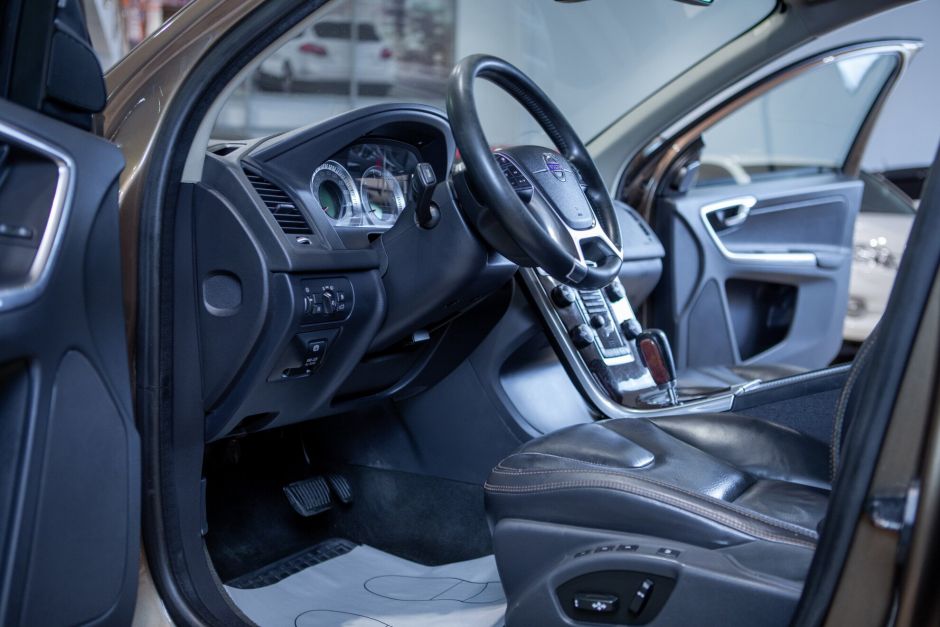 Volvo XC60, 2.4 л, АТ, 2012 фото 7