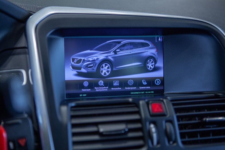 Volvo XC60, 2.4 л, АТ, 2012 фото 10