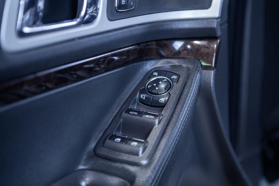 Ford Explorer, 3.5 л, АТ, 2012 фото 1