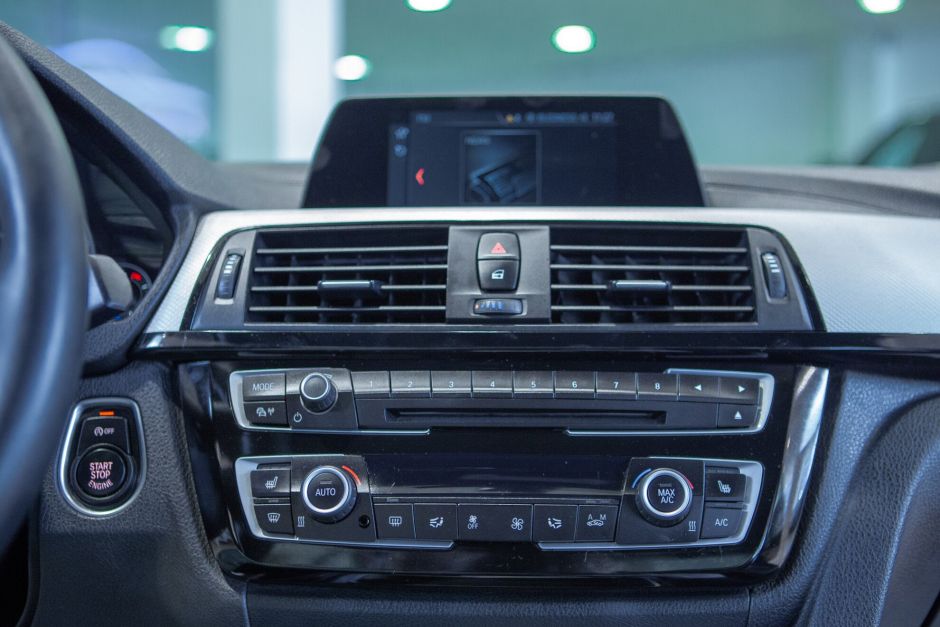 BMW 3 серия, 2.0 л, АТ, 2018 фото 14