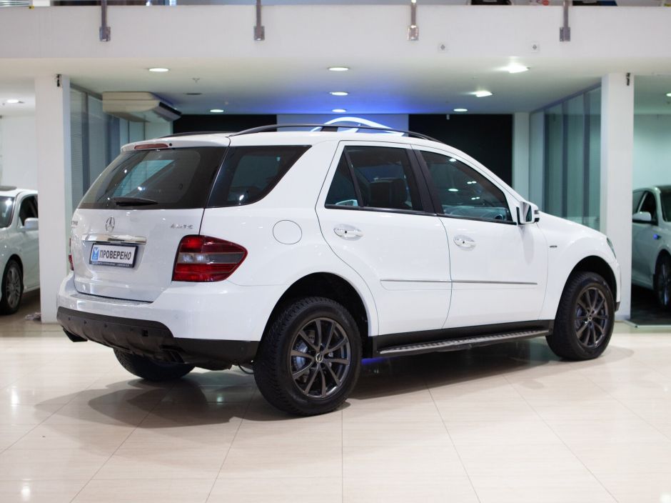 Mercedes-Benz M-класс, 5.5 л, АТ, 2008 фото 4