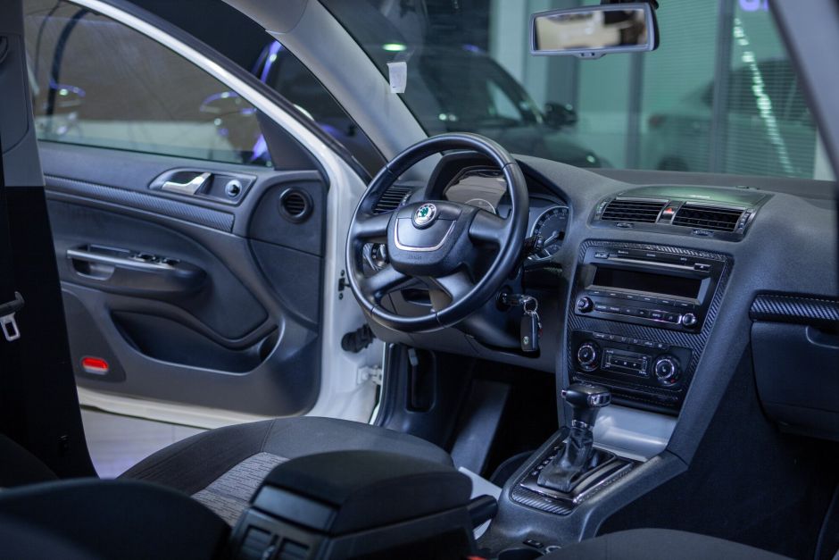 Skoda Octavia, 1.8 л, АТ, 2013 фото 7