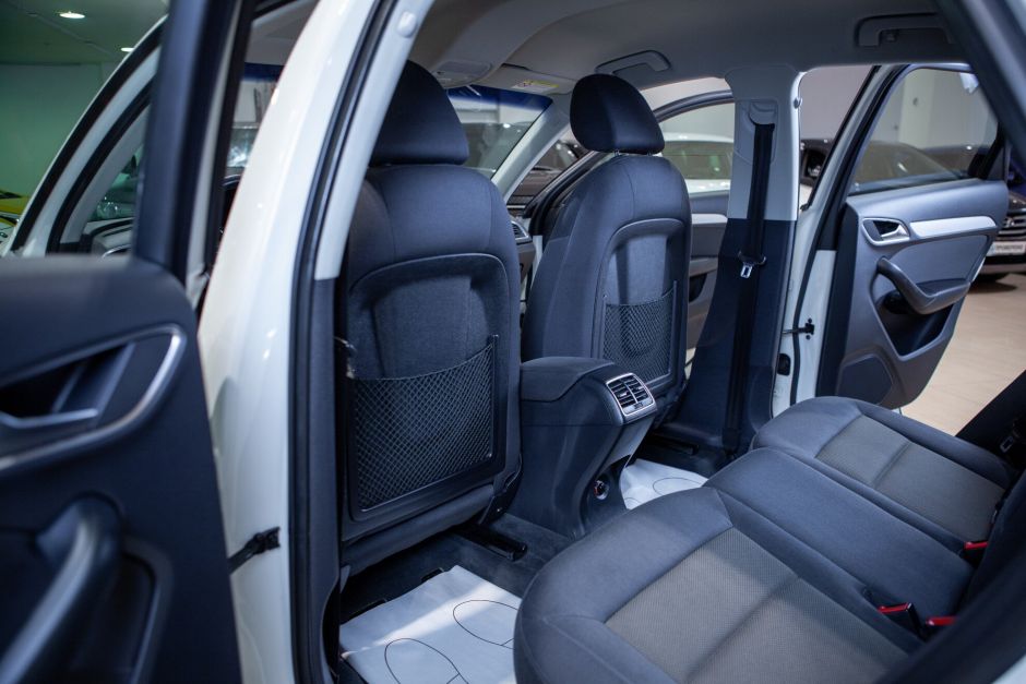 Audi Q3, 2.0 л, Робот, 2012 фото 8