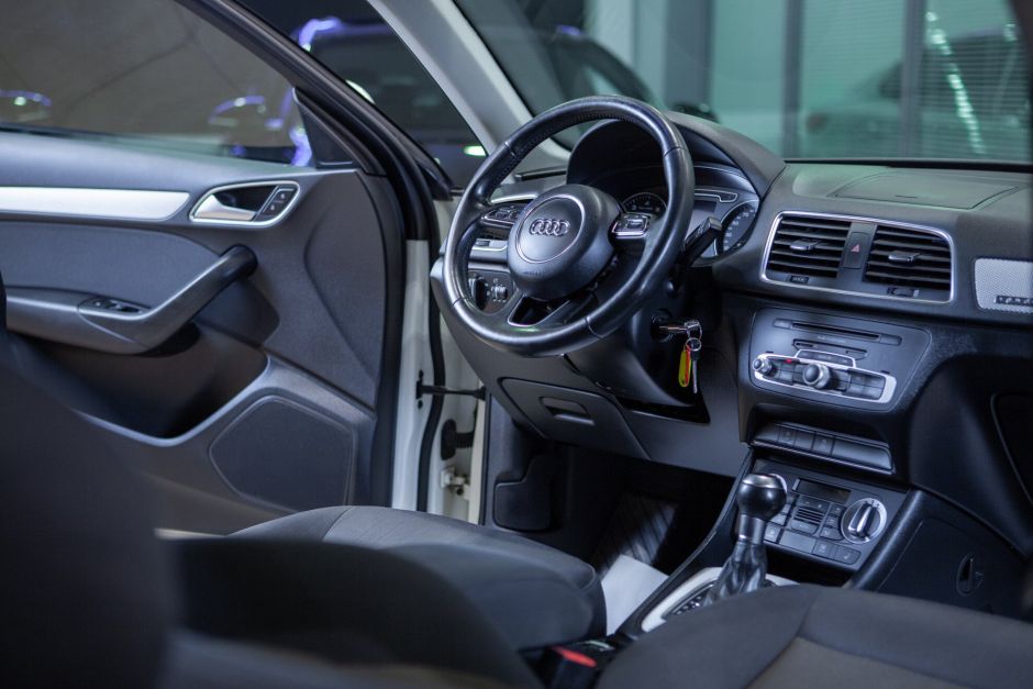 Audi Q3, 2.0 л, Робот, 2012 фото 9