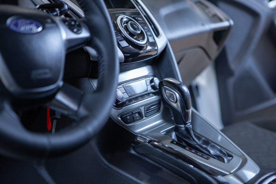 Ford Focus, 1.6 л, Робот, 2013 фото 2