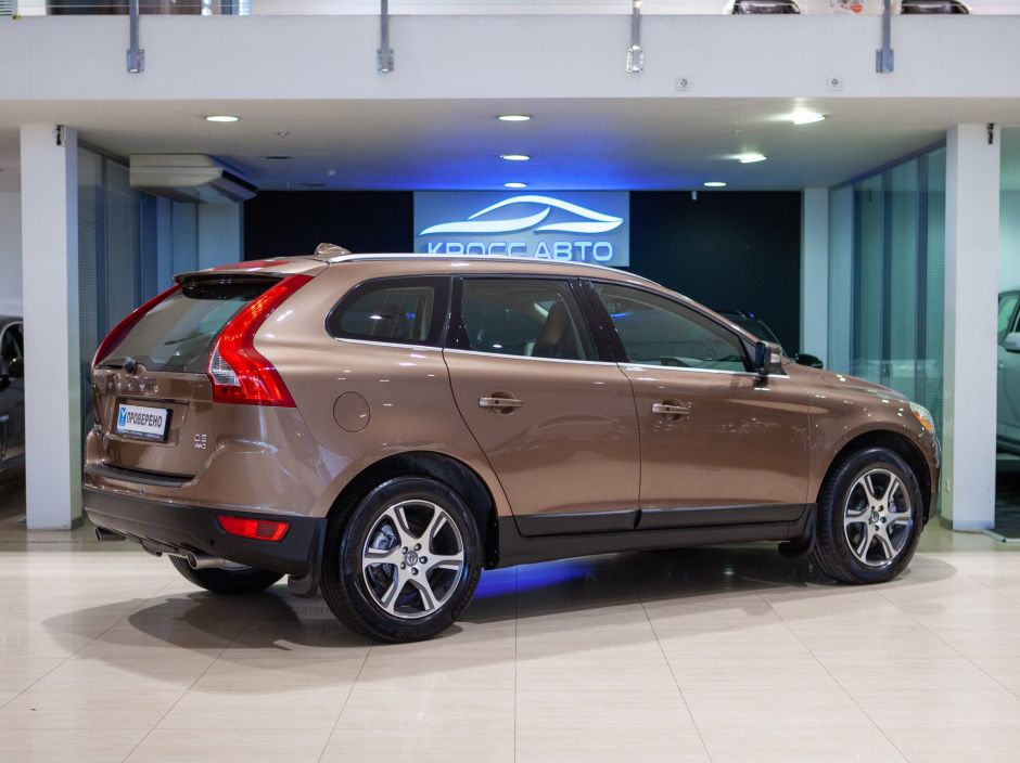 Volvo XC60, 2.4 л, АТ, 2010 фото 4