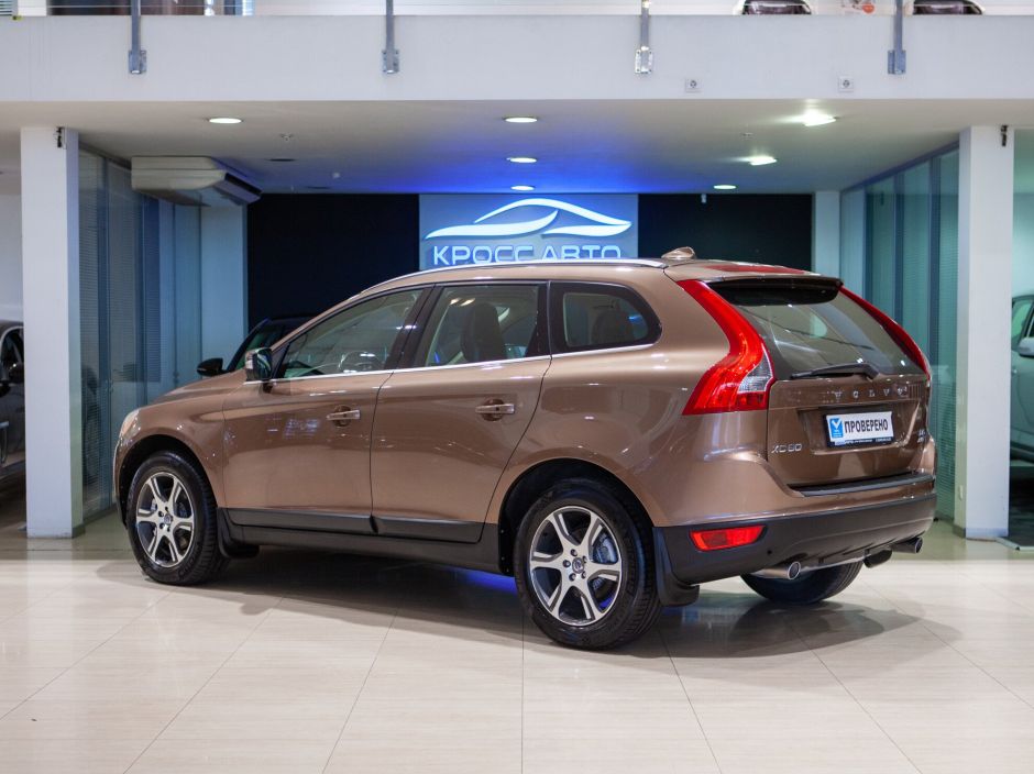 Volvo XC60, 2.4 л, АТ, 2010 фото 6
