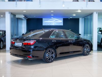 Toyota Camry, 2.5 л, АКПП, 2017 фото 4