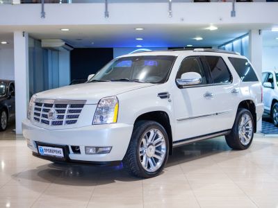 Cadillac Escalade, 6.2 л, АКПП, 2011 фото 3