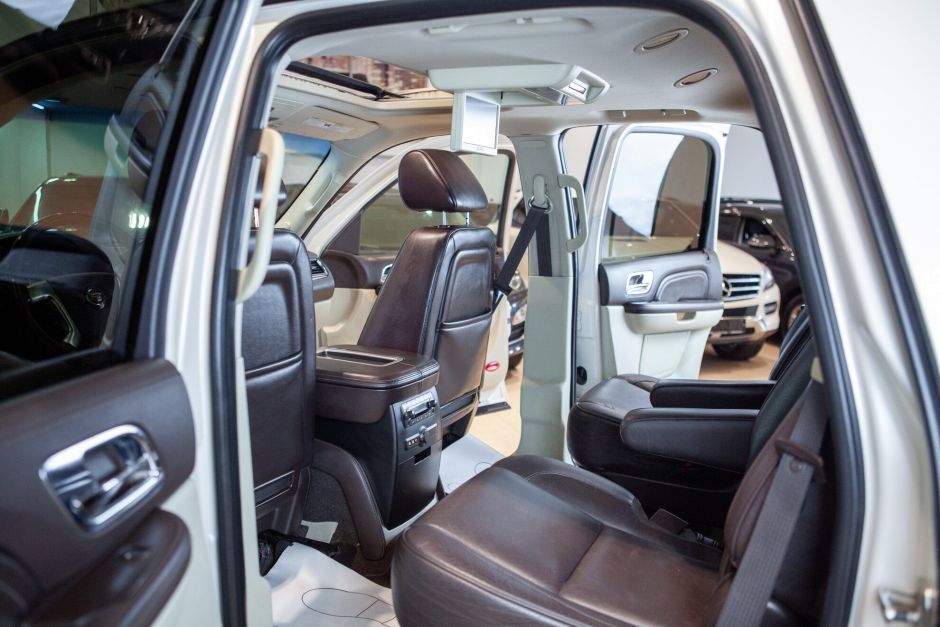 Cadillac Escalade, 6.2 л, АТ, 2011 фото 7