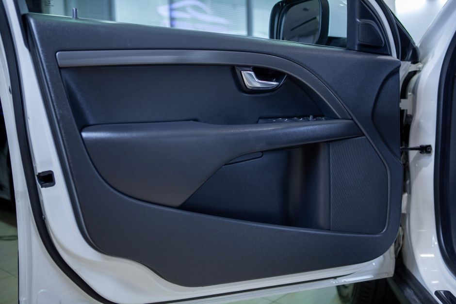 Volvo XC70, 2.4 л, АТ, 2015 фото 2