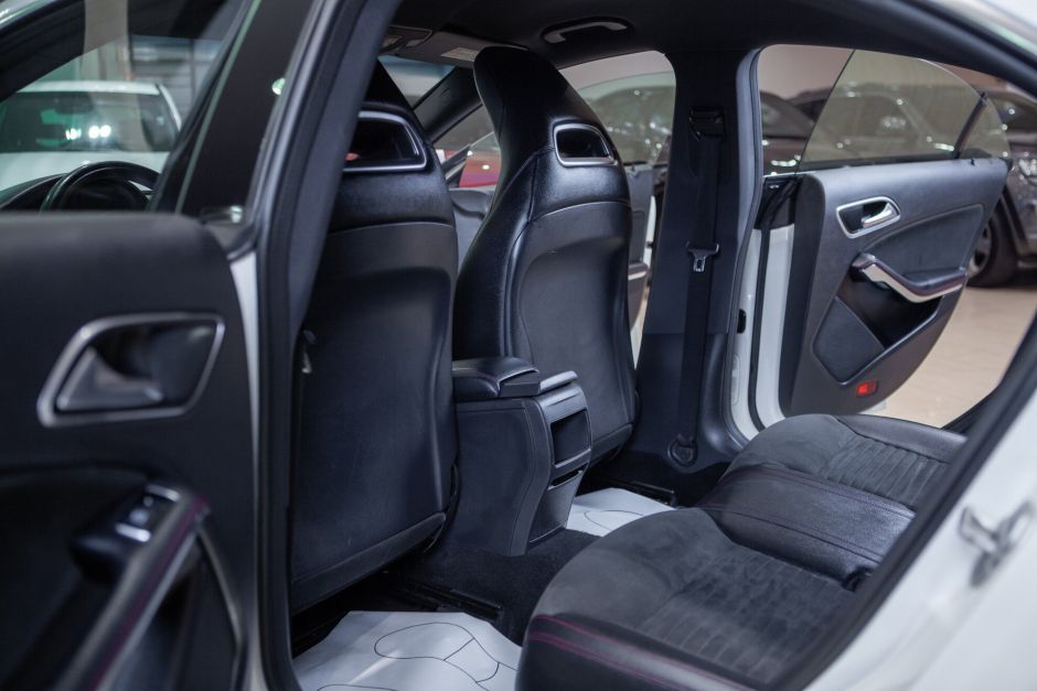 Mercedes-Benz CLA-класс, 1.6 л, Робот, 2013 фото 16