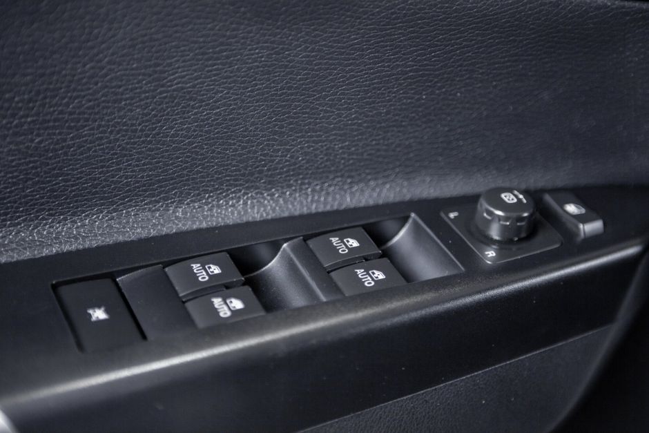 Opel Antara, 2.2 л, МТ, 2013 фото 1