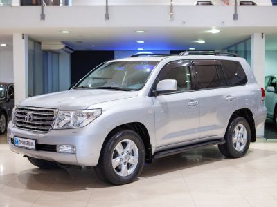 Toyota Land Cruiser, 4.5 л, АКПП, 2010 фото 3