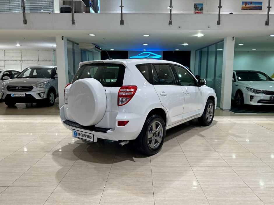 Toyota RAV4, 2.0 л, Вариатор, 2012 фото 4
