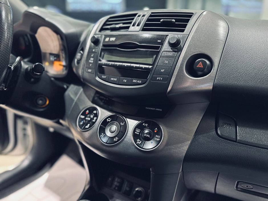 Toyota RAV4, 2.0 л, Вариатор, 2012 фото 14