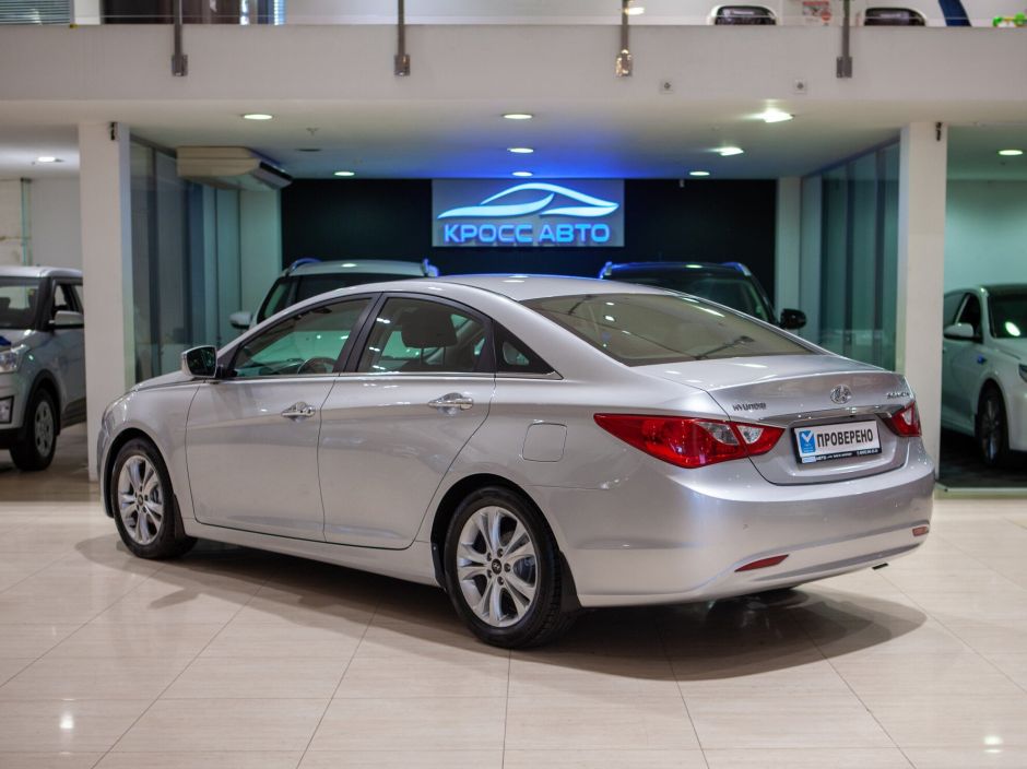 Hyundai Sonata, 2.0 л, АТ, 2011 фото 6