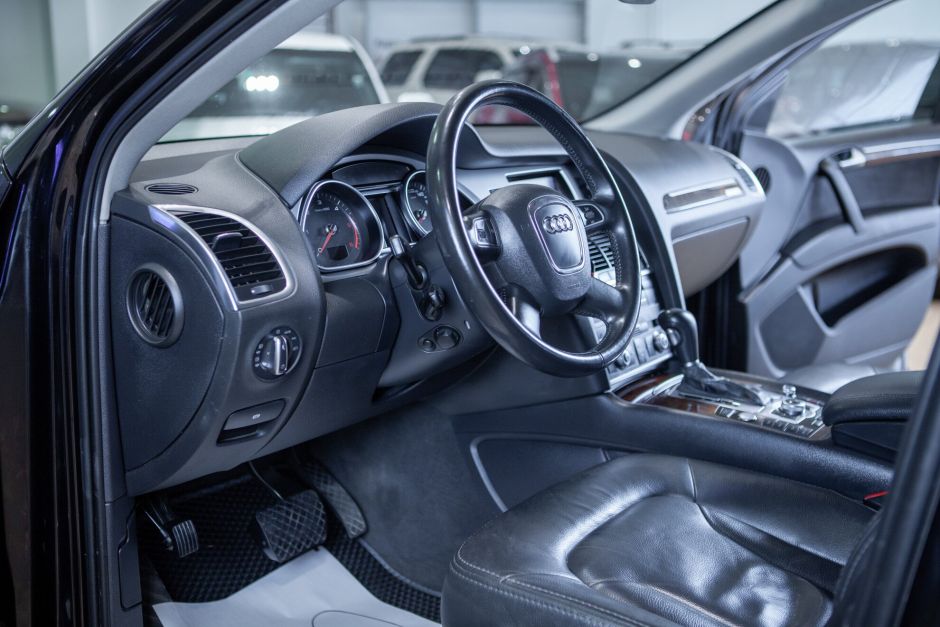 Audi Q7, 3.0 л, АТ, 2010 фото 7