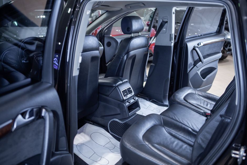 Audi Q7, 3.0 л, АТ, 2010 фото 9