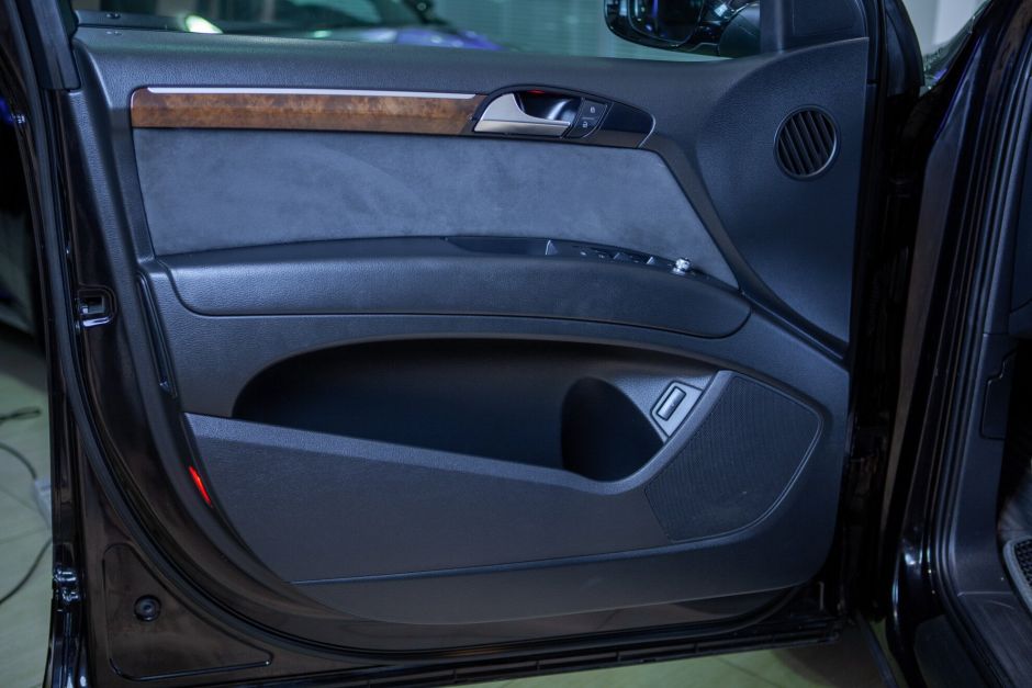 Audi Q7, 3.0 л, АТ, 2010 фото 11