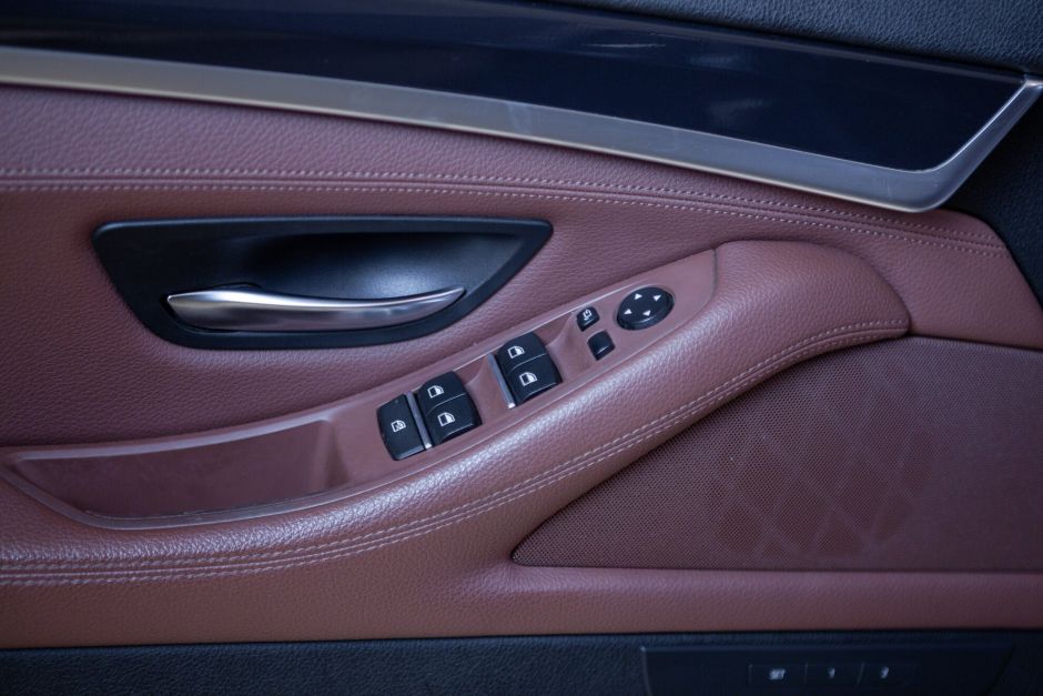 BMW 5 серия, 2.0 л, АТ, 2016 фото 11