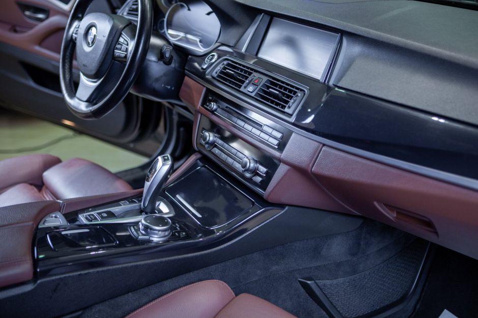 BMW 5 серия, 2.0 л, АТ, 2016 фото 18